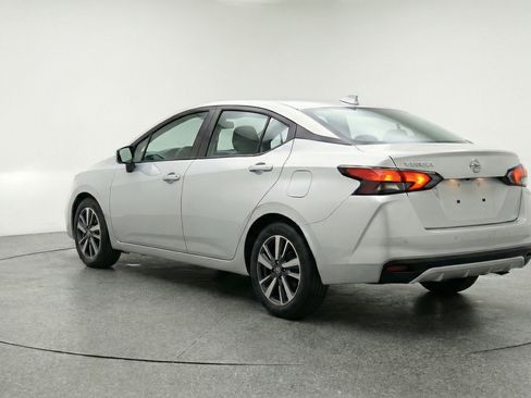 Used 2025 Nissan Versa SV image 6