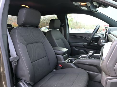 Used 2023 Chevrolet Colorado LT image 9