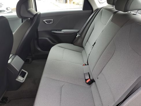 New 2025 Kia K4 LXS image 10