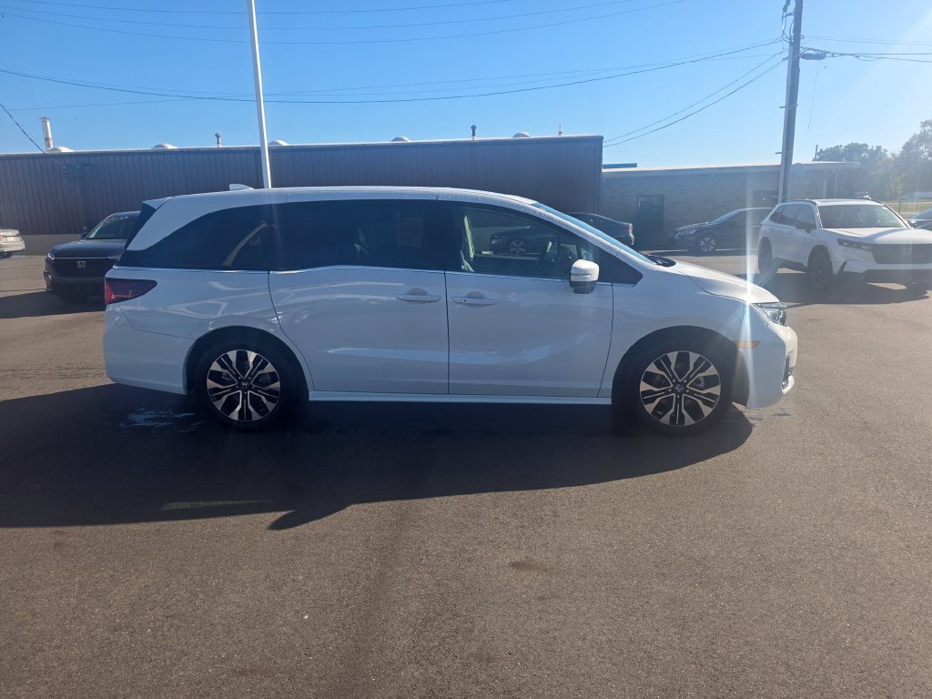 New 2027 Honda Odyssey Elite image 2