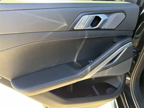 Used 2023 BMW X6 xDrive40i w/ M Sport Package image 12