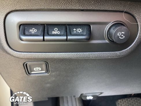 Used 2023 GMC Terrain SLT w/ Infotainment Package II AWD/4WD image 27
