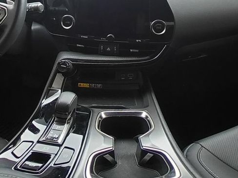 Used 2025 Lexus NX 250 FWD w/ Towing Package (2000 Lbs) image 24