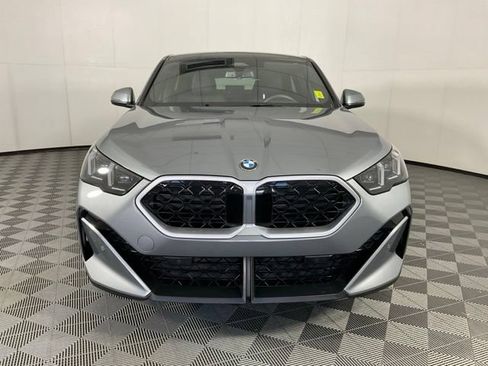 Used 2025 BMW X2 xDrive28i AWD/4WD image 2