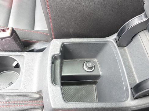 Used 2017 Volkswagen GTI SE image 27