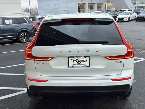Used 2018 Volvo XC60 T5 Momentum w/ Vision Package image 30