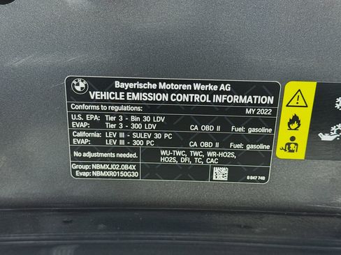 Used 2022 BMW 330i Sedan w/ Premium Package image 21