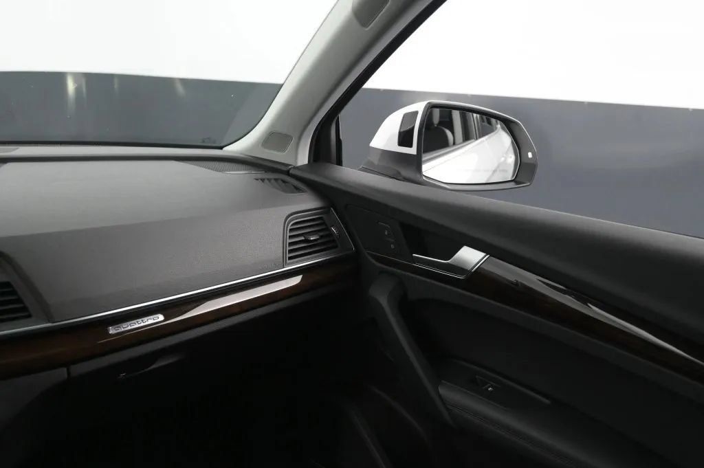 Used 2018 Audi Q5 Prestige w/ Prestige Package AWD/4WD image 34