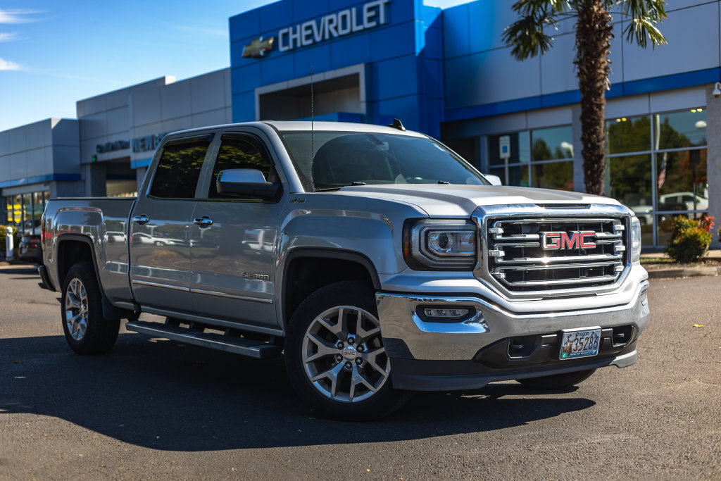 Used 2017 GMC Sierra 1500 SLT w/ SLT Premium Package AWD/4WD image 1