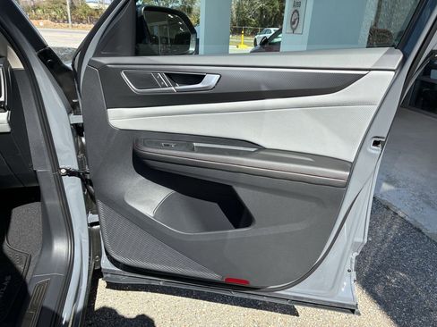 New 2026 Volkswagen Atlas Peak Edition image 31