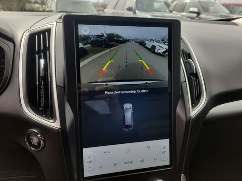 Used 2024 Ford Edge SEL image 18