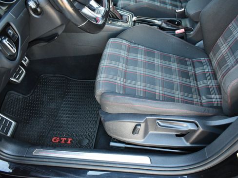 Used 2017 Volkswagen GTI S image 23