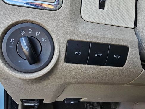 Used 2009 Mercury Mariner Premier image 21