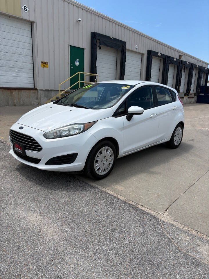 Used 2017 Ford Fiesta S FWD image 4