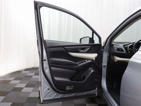 Used 2022 Subaru Ascent Limited w/ Technology Package image 4