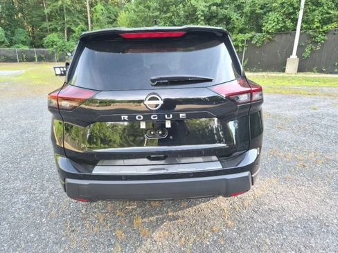Used 2025 Nissan Rogue SV FWD image 6