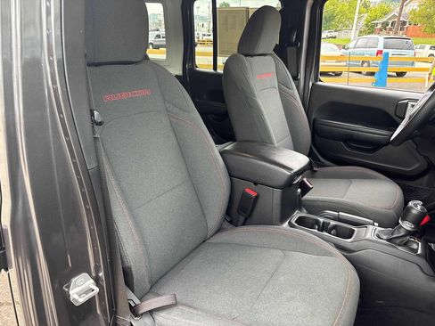 Used 2024 Jeep Wrangler Unlimited Rubicon AWD/4WD image 27