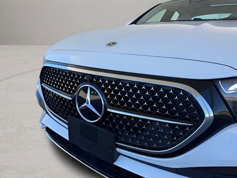 Used 2025 Mercedes-Benz E 350 Sedan image 2