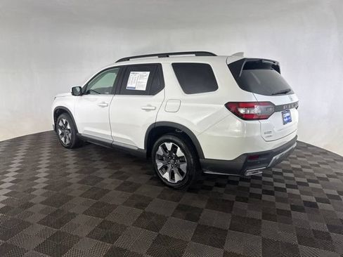 Certified 2026 Honda Pilot Elite image 3