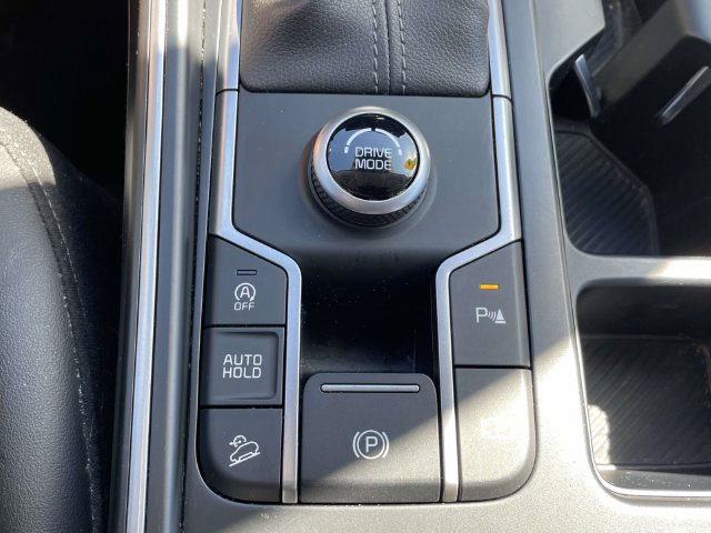 Certified 2024 Kia Sorento S FWD image 31