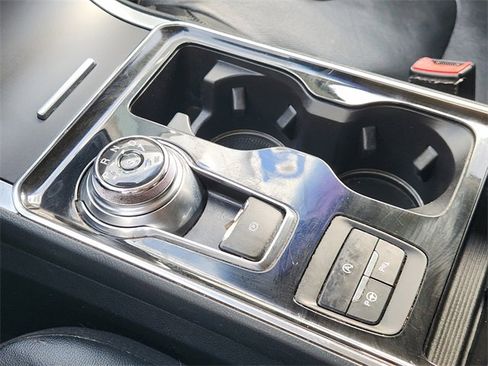 Used 2020 Ford Edge Titanium w/ Equipment Group 301A image 19