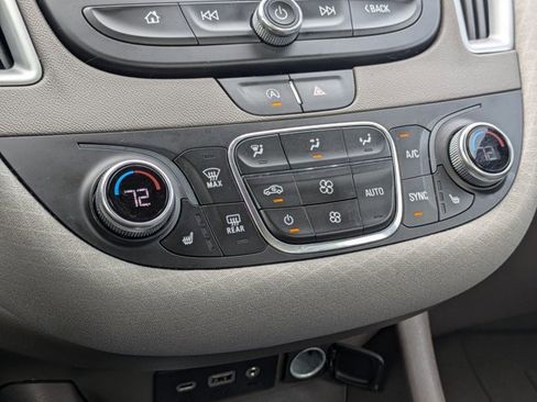 Used 2022 Chevrolet Malibu LT w/ LPO, Floor Liner Package image 12