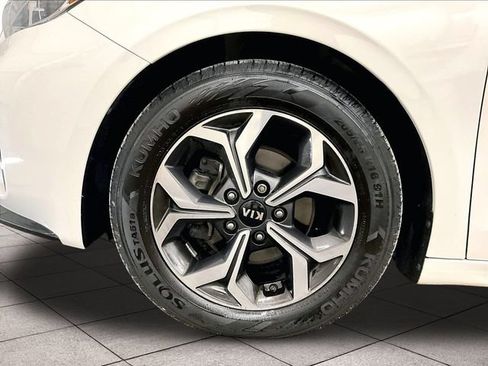 Used 2019 Kia Forte LXS FWD image 8