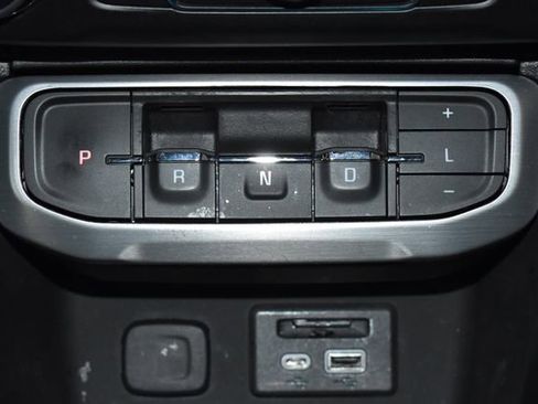 Used 2023 GMC Acadia SLT image 19