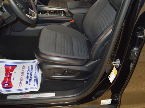 Used 2025 Ford Explorer ST-Line AWD/4WD image 15