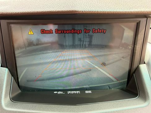 Used 2012 Cadillac SRX Luxury image 16