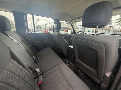 Used 2012 Jeep Liberty Sport AWD/4WD image 35