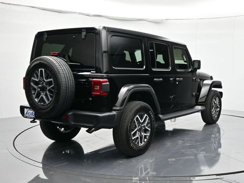New 2026 Jeep Wrangler Unlimited Sahara AWD/4WD image 5