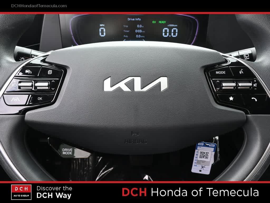 Used 2024 Kia Niro LX FWD image 9