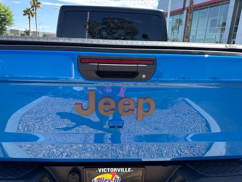 Used 2023 Jeep Gladiator Mojave w/ Trailer Tow Package AWD/4WD image 7