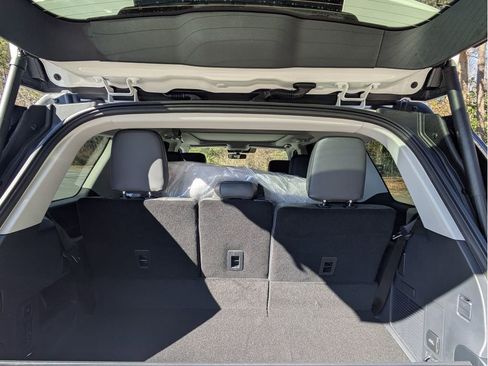 New 2026 Ford Expedition Active image 8