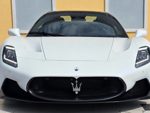Used 2024 Maserati MC20 Cielo RWD image 2