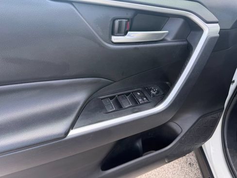 Used 2024 Toyota RAV4 XLE FWD image 5