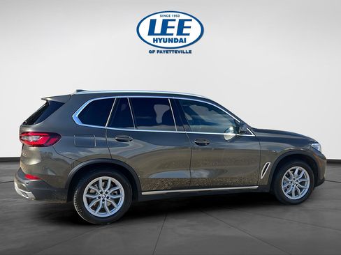 Used 2022 BMW X5 xDrive40i w/ Executive Package image 6