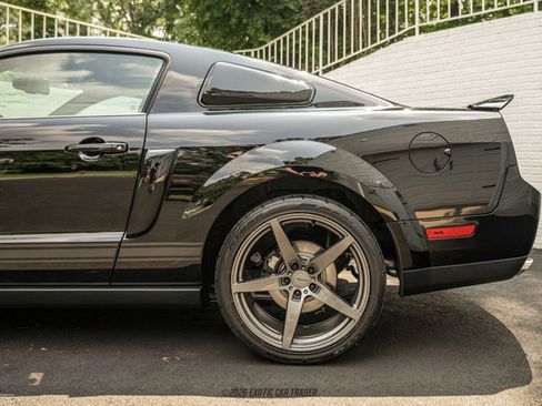 Used 2009 Ford Mustang Shelby GT500 RWD image 5
