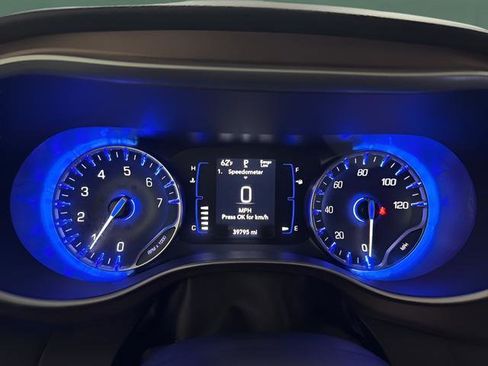 Used 2023 Chrysler Voyager LX FWD image 19