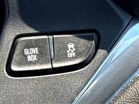 Used 2022 Chevrolet Blazer LT AWD/4WD image 32
