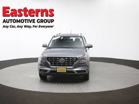 Used 2025 Hyundai Venue SEL FWD image 52