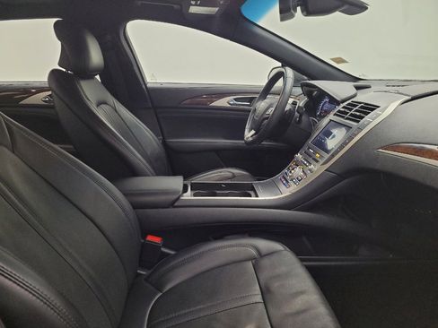 Used 2018 Lincoln MKZ Reserve w/ Technology Package FWD image 21