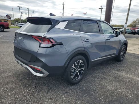 Used 2023 Kia Sportage EX image 4