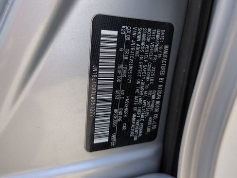 Used 2020 Nissan Rogue Sport S image 24