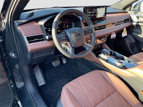 New 2025 Mitsubishi Outlander SEL image 9