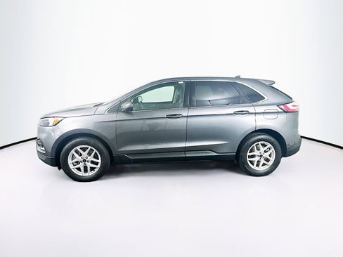 Used 2023 Ford Edge SEL image 4