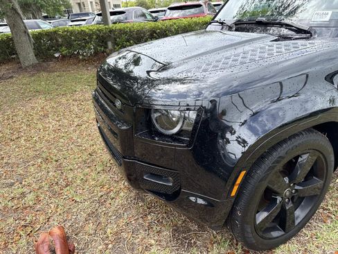 Used 2025 Land Rover Defender 130 V8 image 8