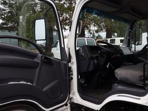 New 2025 Chevrolet Low Cab Forward image 8