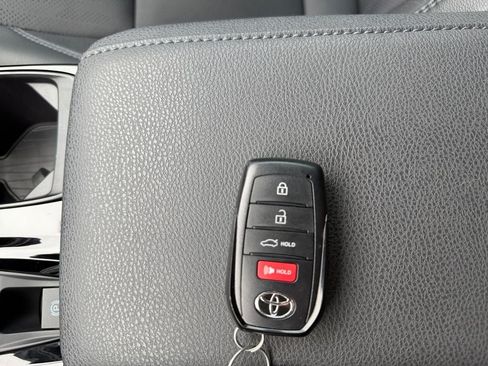 Used 2026 Toyota Camry XSE FWD image 31